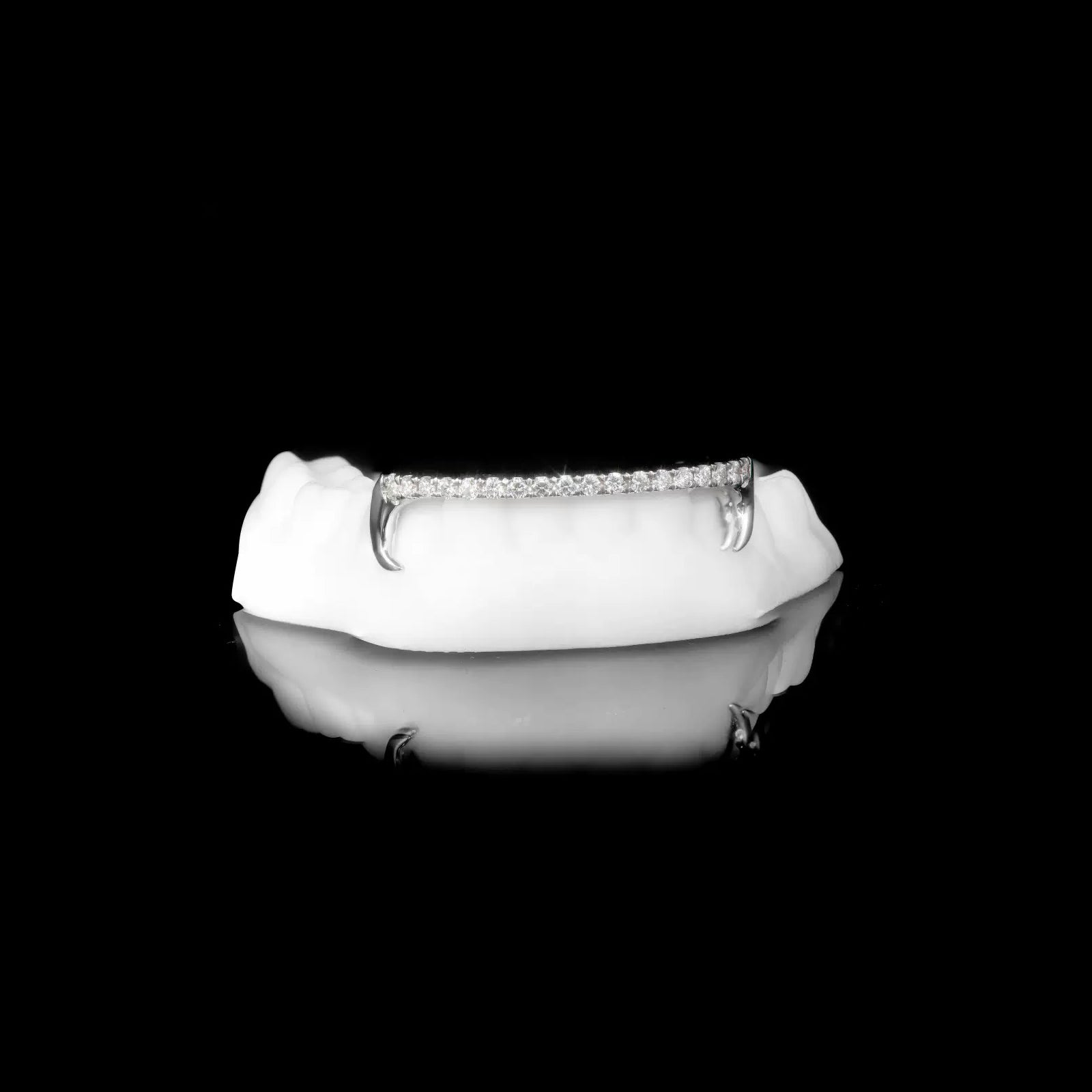 Custom Grillz & Iced Fang Bar Grillz
