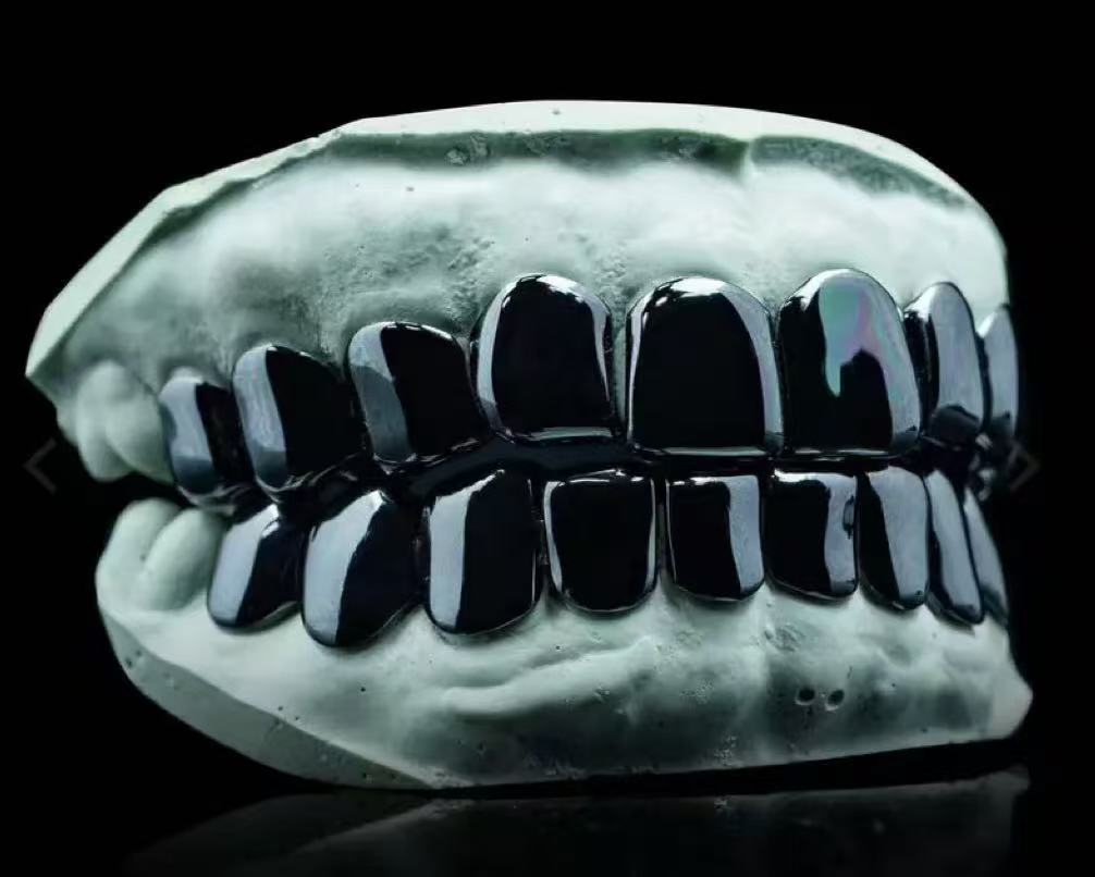 Custom grill & Black gold grillz